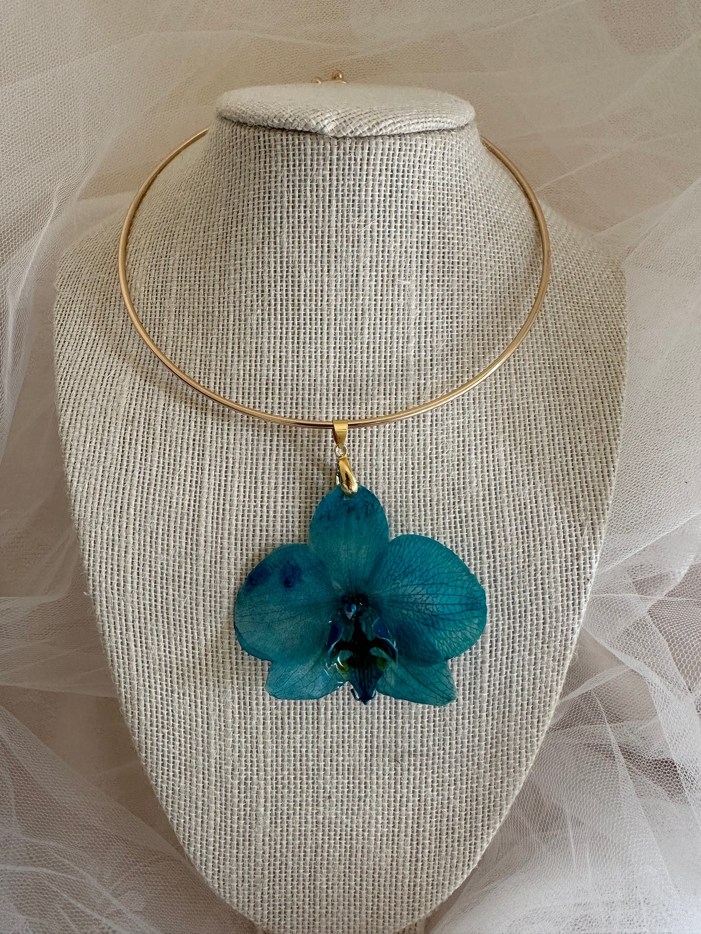 Blue orchid choker