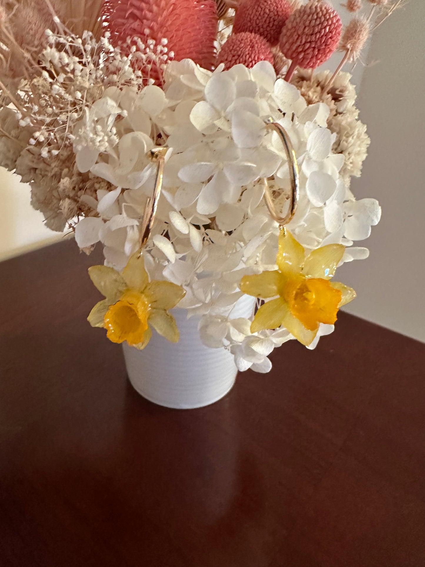 Daffodil hoop earrings