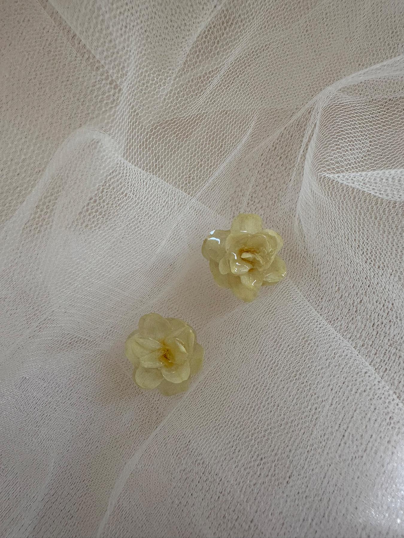 Jonquil flower earrings